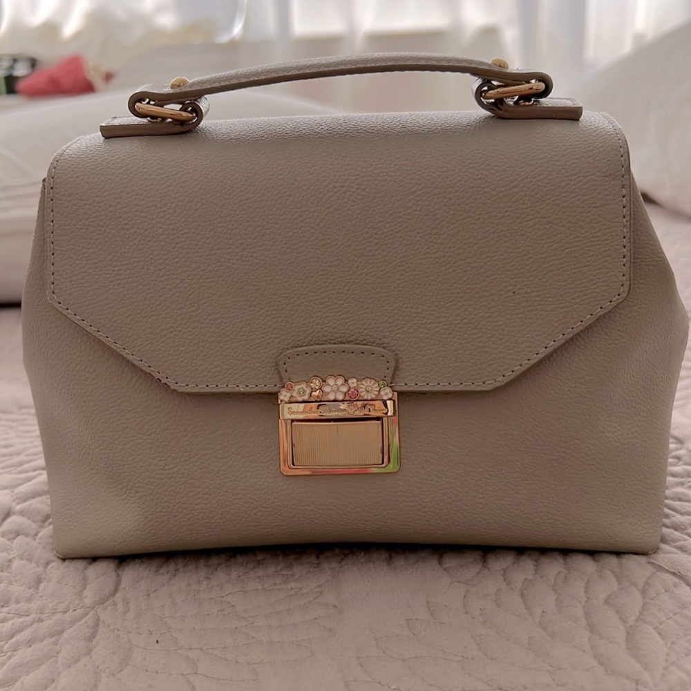 Samantha Thavasa small bag